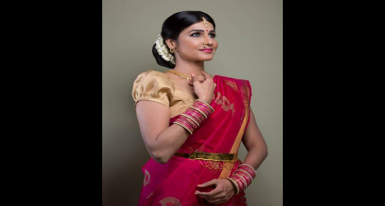 Indian Wedding Hair and Makeup_Minali Makeup Hair _pretty and refine